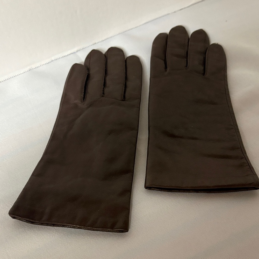 Elegant Fownes Brothers Ladies Brown Leather Gloves, Size L